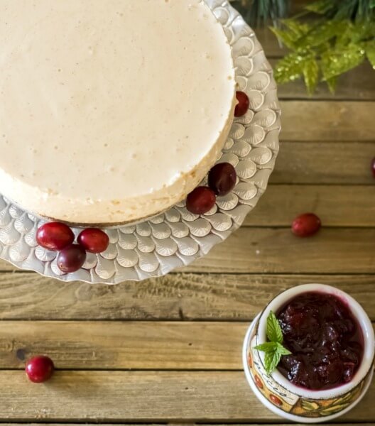 A Beautiful Low-Carb Eggnog Cheesecake