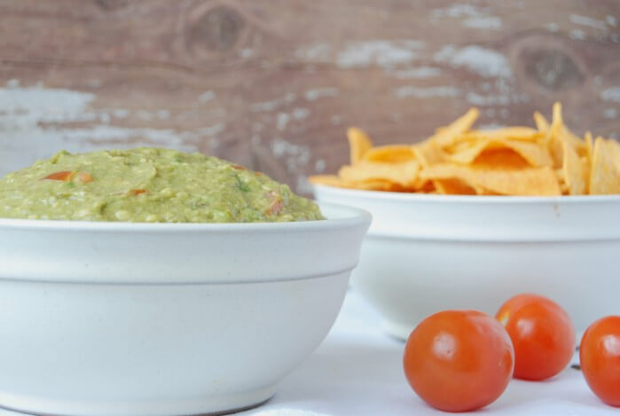 52 Keto Super Bowl Party Foods: Guacamole