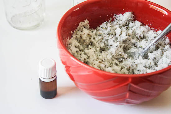 mixing-ingredients-for-sugar-scrub