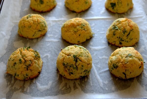 Coconut Biscuit with Scallions and Herb Process Pic