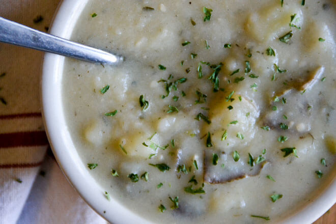 Quick & Easy Potato Soup in the Instant Pot