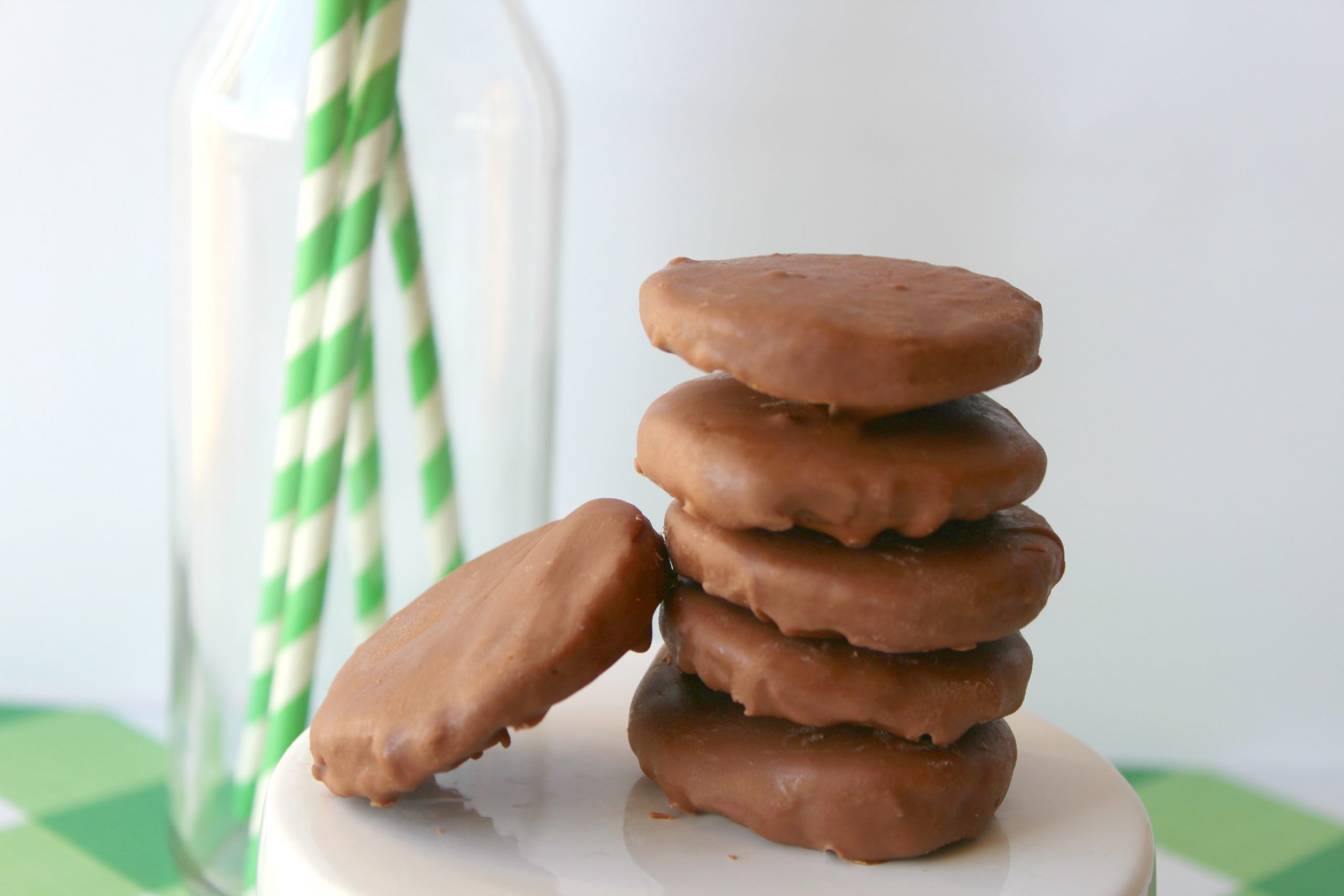 Copycat Keto Thin Mints (gluten-free)